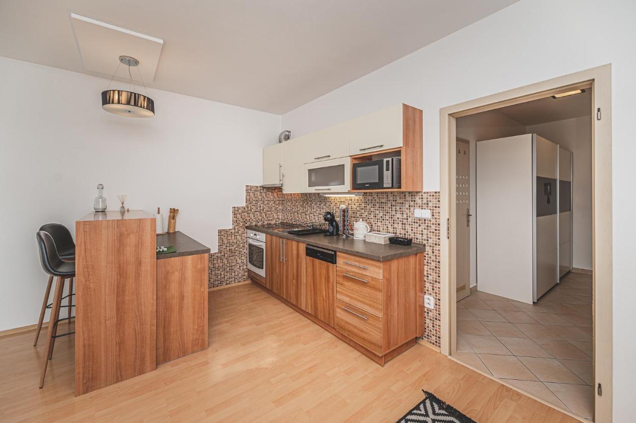 °°°Carolina'S Modern Apartment °°° Hradec Králové Dış mekan fotoğraf