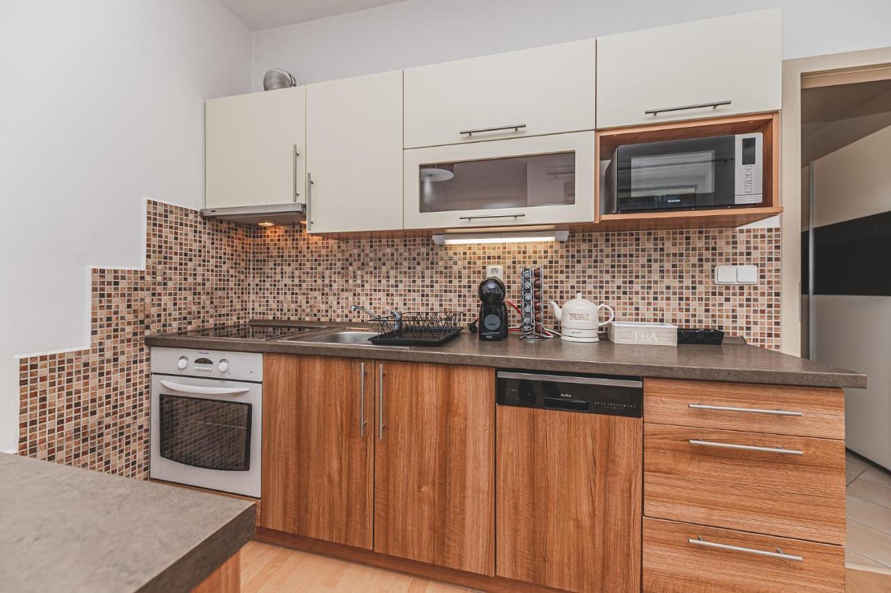 °°°Carolina'S Modern Apartment °°° Hradec Králové Dış mekan fotoğraf